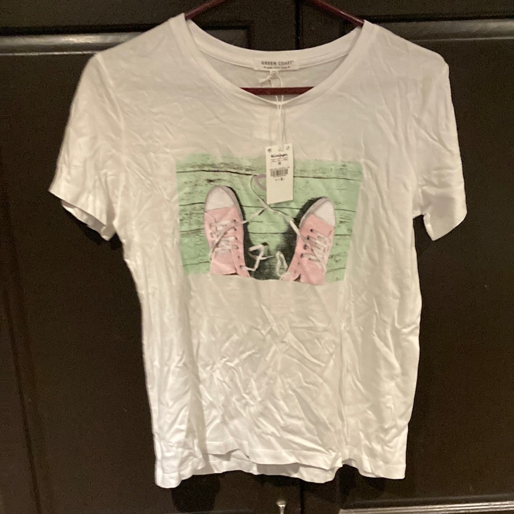 Girls medium tee shirt
